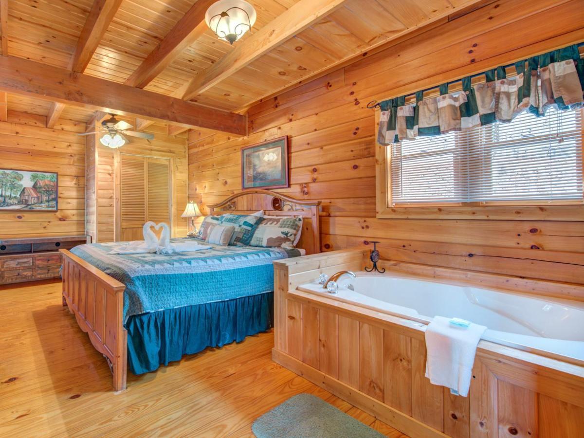 Dew South, 2 Bedrooms, Sleeps 8, Views, Arcade, Hot Tub, Pet Friendly Gatlinburg Exterior foto