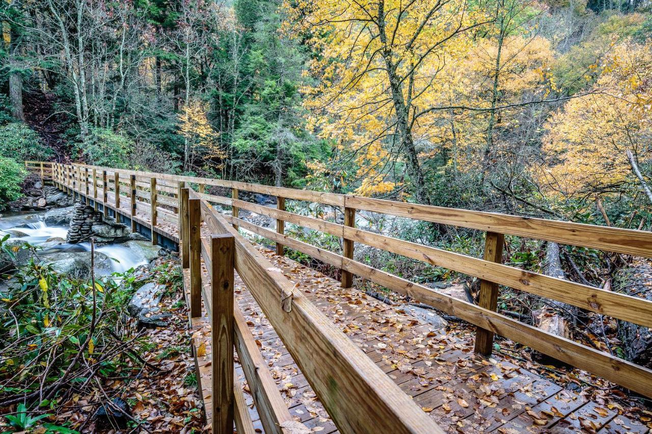Dew South, 2 Bedrooms, Sleeps 8, Views, Arcade, Hot Tub, Pet Friendly Gatlinburg Exterior foto